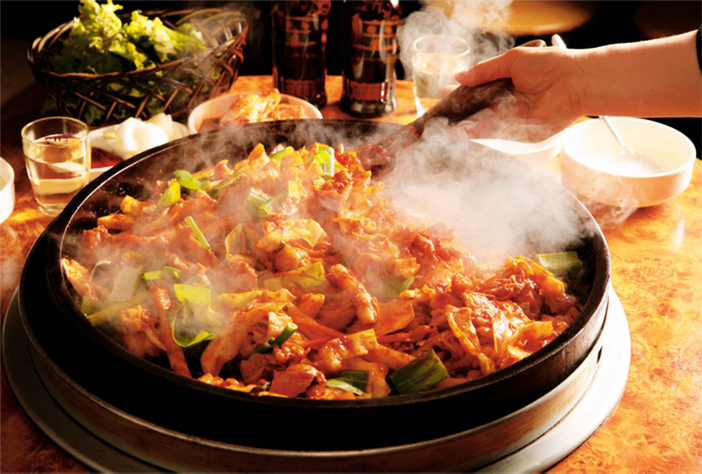 Pollo a la plancha <em />dakgalbi</em>