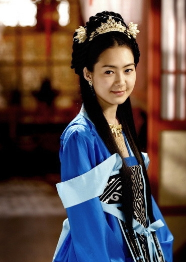 Lee Yo-won (이요원)