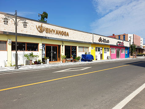 6070浪漫映画路すぐ前方に広がる 浪漫工房通り