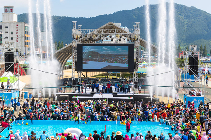 Festival de l’eau Jeongnamjin Jangheung (aut. Commune de Jangheung)