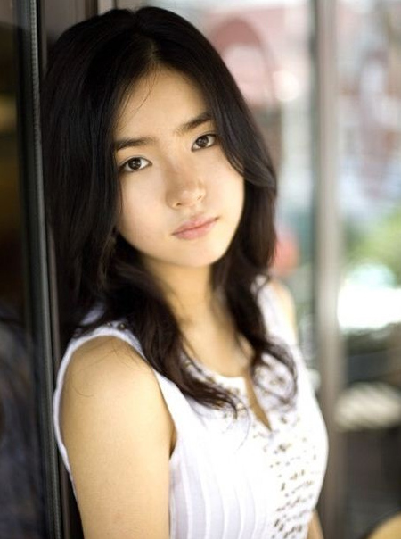 Sin Se-Gyeong (신세경)