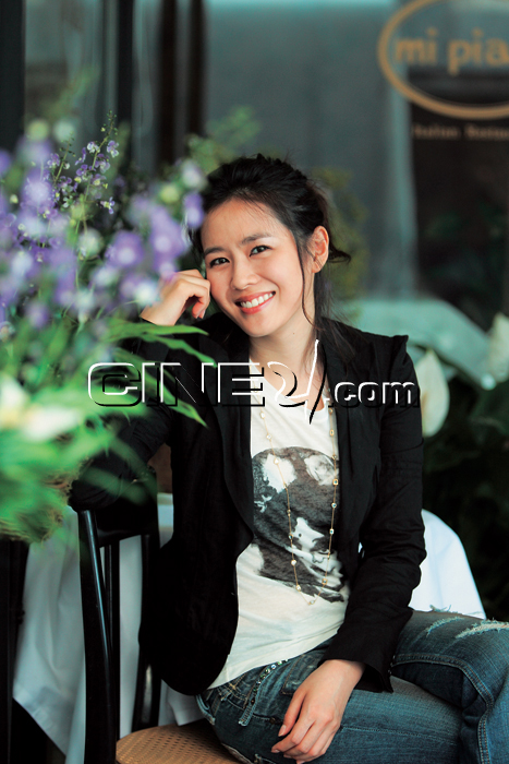 Son Ye-jin (손예진)