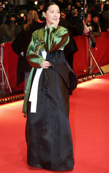 Lee Young-Ae (이영애)