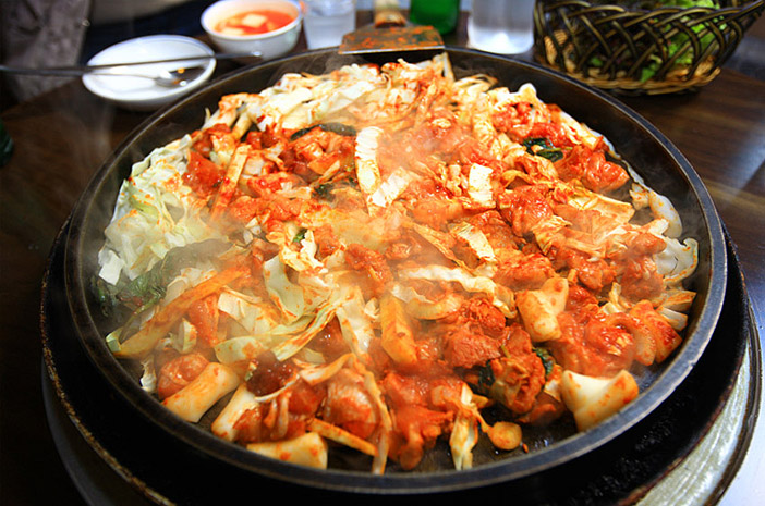 Crédits) Chuncheon Dakgalbi
