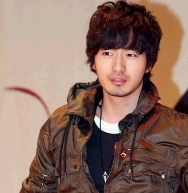 Lee Jin-Uk (이진욱)
