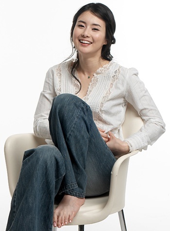 Choe Jeong-Yun (최정윤) 
