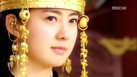 Lee Yo-won (이요원)