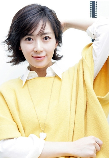 Song Yun-A (송윤아)