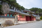 Gangneung Sungyeoljeon Shrine