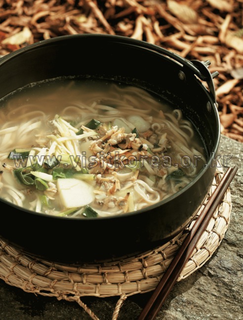 Bajirak Kalguksu (Hand-rolled Noodles with Short-necked Clam) ,Food