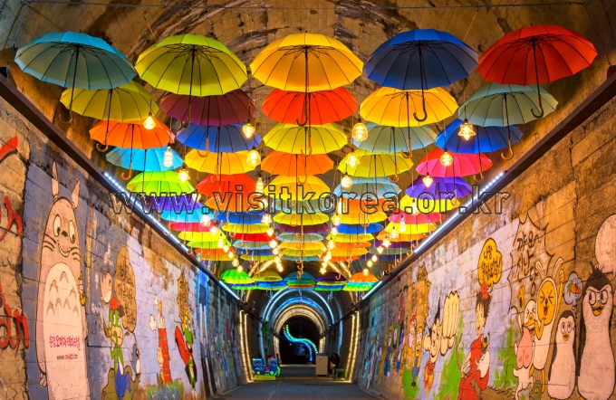 터널속 우산