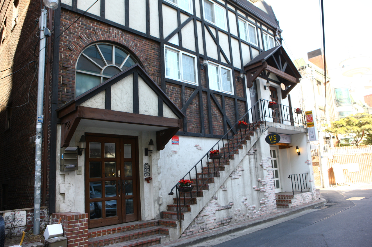 서래마을 골목 ⓒ 한국관광공사