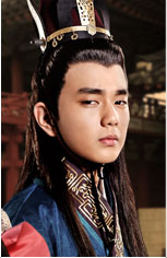 Kim Chunchu is the son of Princess Cheonmyeong and the nephew of Princess Deokman. Following the death of his mother, which was plotted by Mishil, ... - 968069_1_10