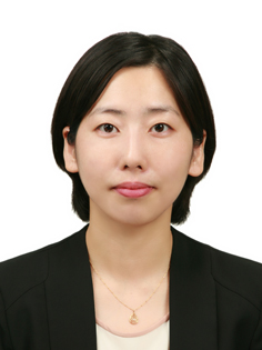 Minjung Park 3x4cm.jpg