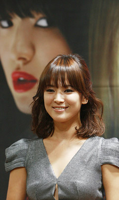 Song Hye-kyo sera la nouvelle star du film de Wong Kar Wai  