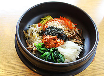 Tuna and kimchi bibimbap