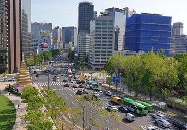 Enjoy a Walking or Bicycle Trip at Sejong-daero Saramsup-gil in Seoul