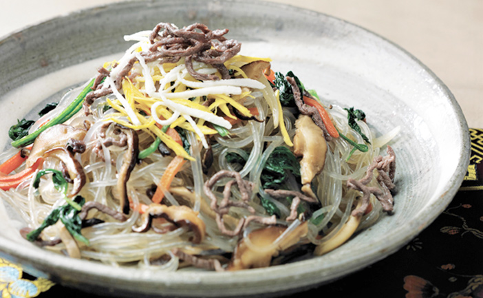 <em>Japchae</em> (cortesía de la Fundación de la Comida Coreana).