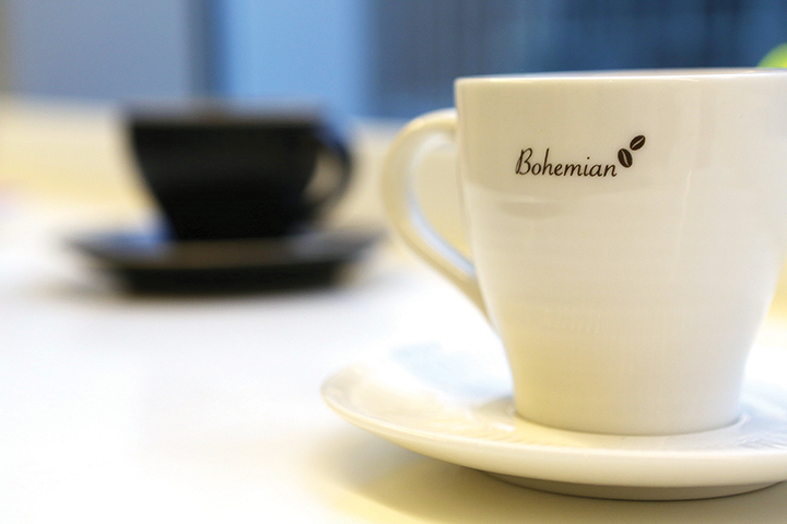 보헤미안 커피잔(하얀색, 검정색)