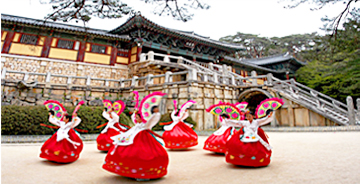 韓國世界文化遺產巡禮活動是遊覽韓國觀光公社所推薦的15處景點並取得紀念圖章的認證活動。