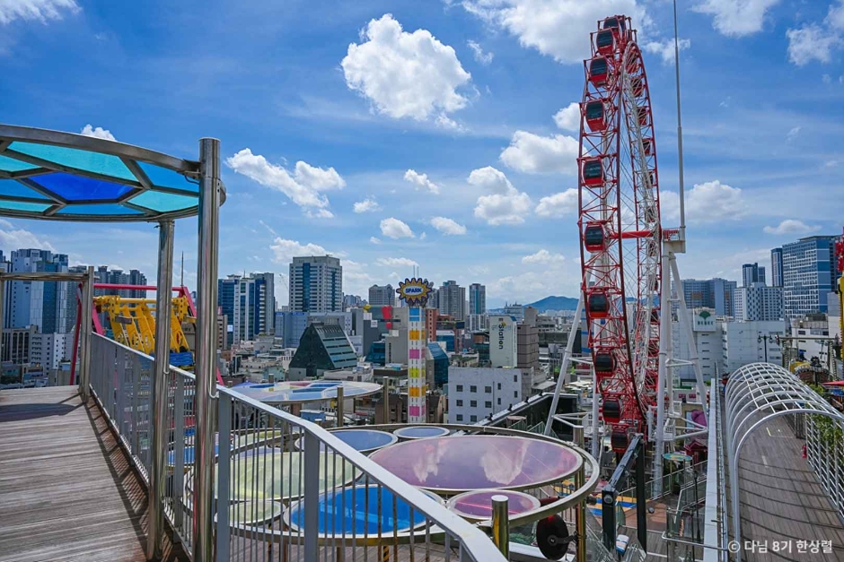 Dongseong-ro Street 3