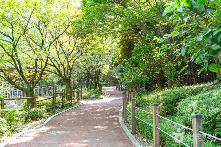 トドクサン公園