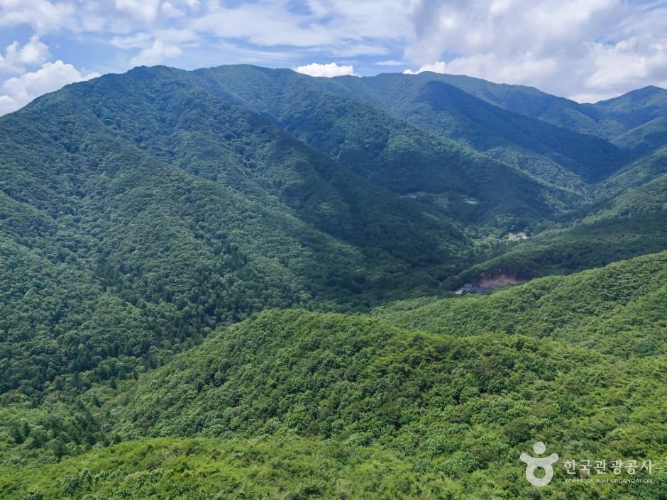 雲達山
