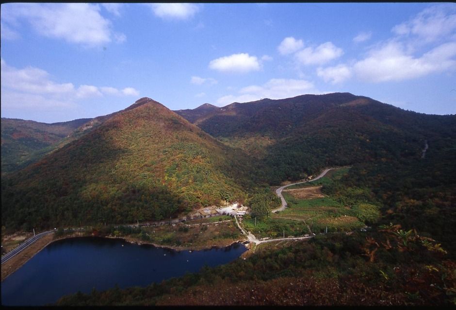 Cheomchalsan Mountain