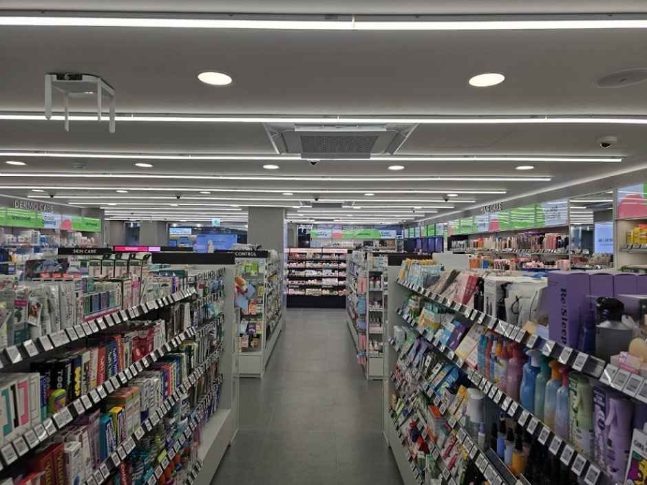 [事後免税店]Olive Young・ハンティ駅店(올리브영 한티역점)