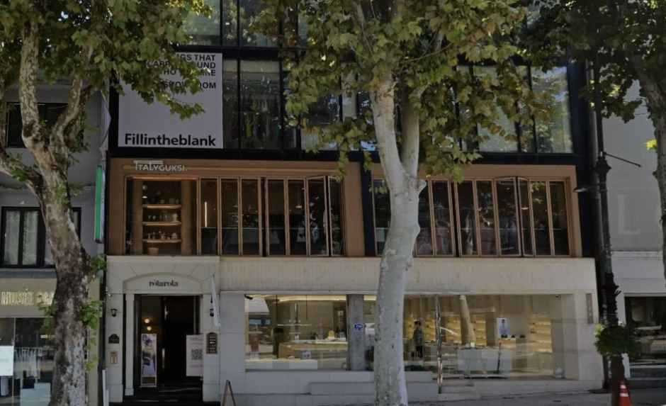 필인더블랭크 한남 쇼룸