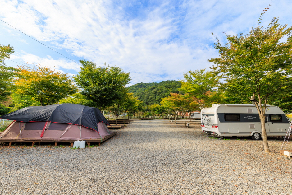 ウリドンネ キャンプ場