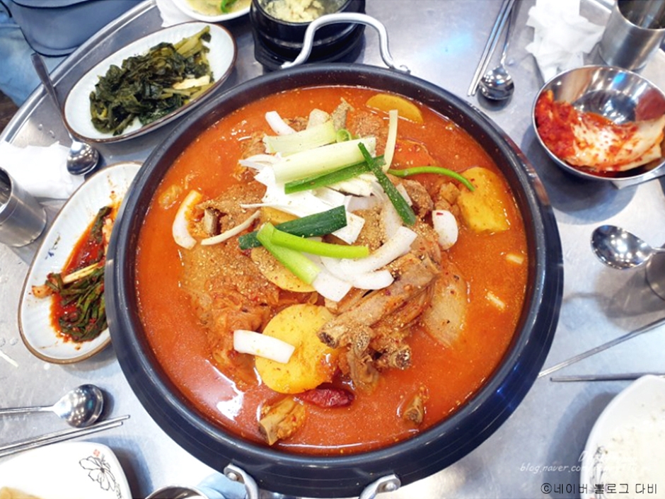 Ppalgan Dwaeji Cheongna Branch