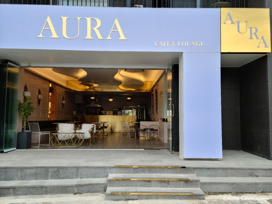 AURA カフェ＆ラウンジ
