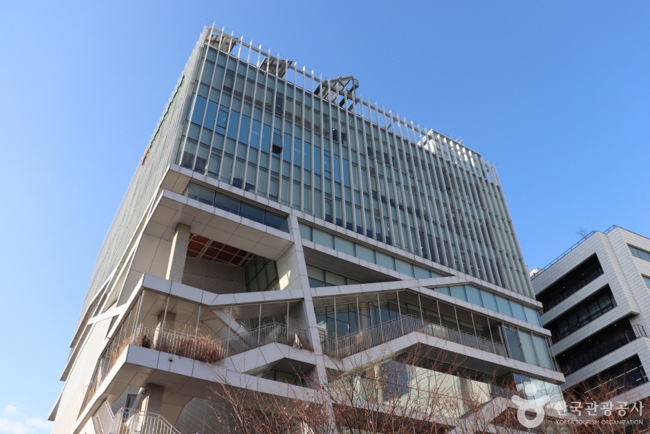 聖水アートホール