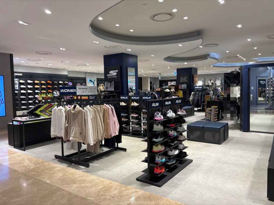 Skechers Lotte Department Store Gwangbok Branch