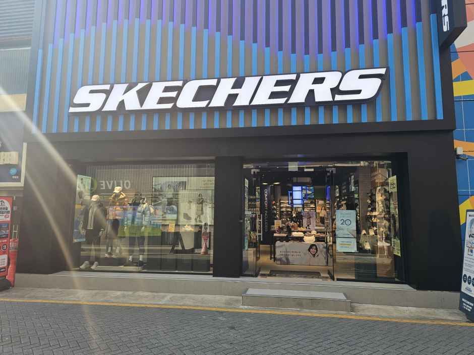 [事後免税店]SKECHERS（スケッチャーズ）・インチョンブピョン（仁川富平）店(스케쳐스 인천부평점)