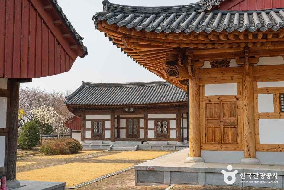문창공영당 사진 2