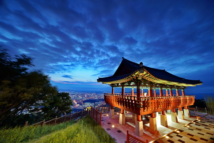 食藏山文化公园（日出观景台）