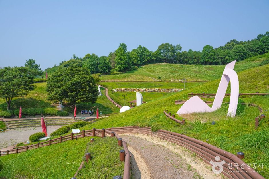 Saengcho International Sculpture Park