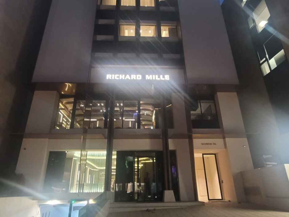 [事後免税店]Richard Mille（リシャール・ミル）・アプクジョン（狎鴎亭）