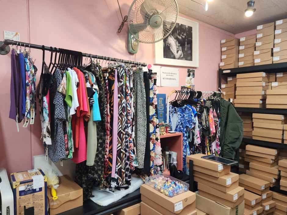 Madame Pivote [Tax Refund Shop](마담피봇)