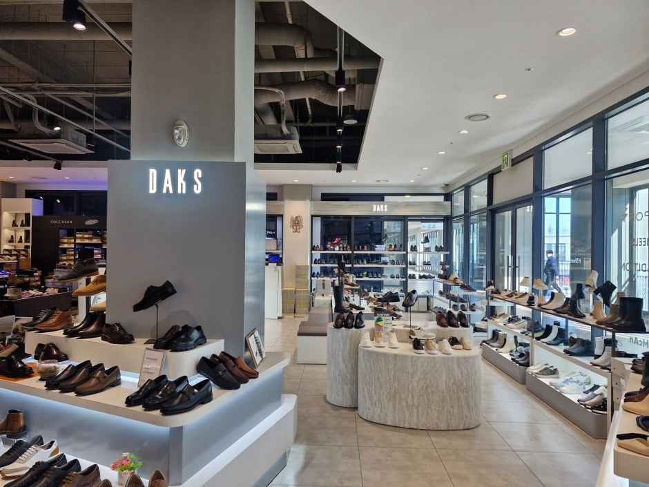 [事後免税店] DAKS（ダックス）・現代プレミアムアウトレットキンポ（金浦）店(닥스 구두 현대프리미엄아울렛 김포점)