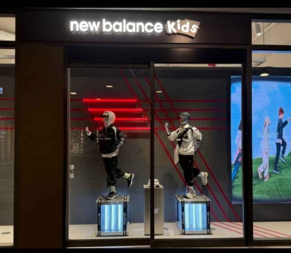 [事後免税店] New Balance（ニューバランス）キッズ・ロッテプレミアムアウトレットトンブサン（東釜山）店(뉴발란스키즈 롯데프리미엄아울렛 동부산점)