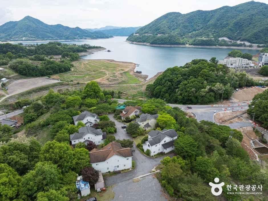 제천_블루밍데이즈펜션 (7).jpg
