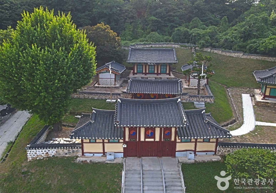 鎮川郷校
