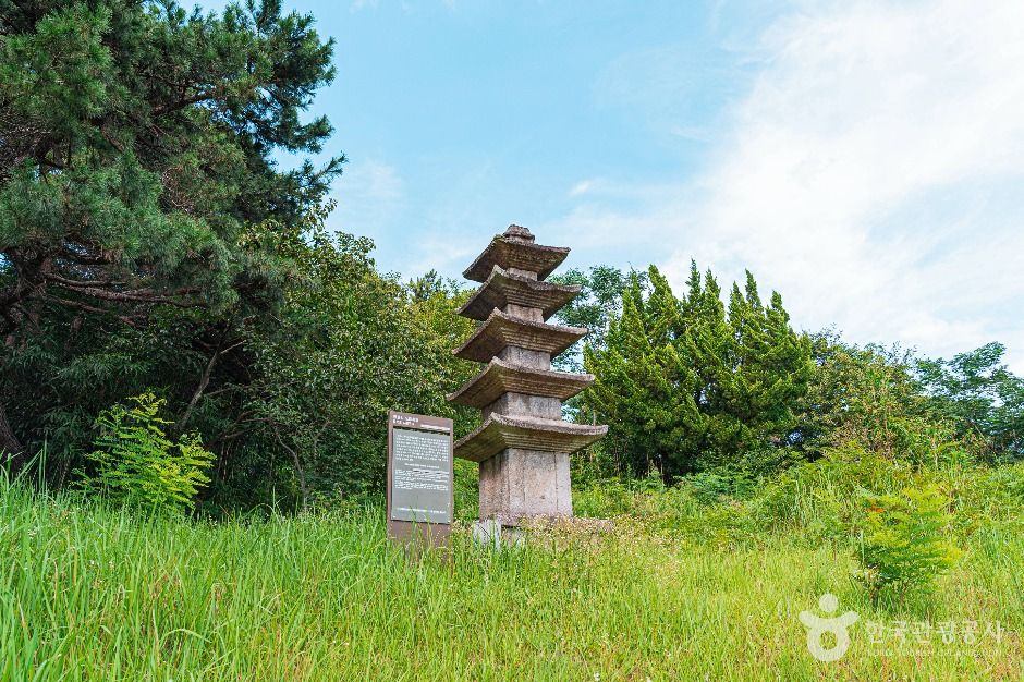 長門里五層石塔