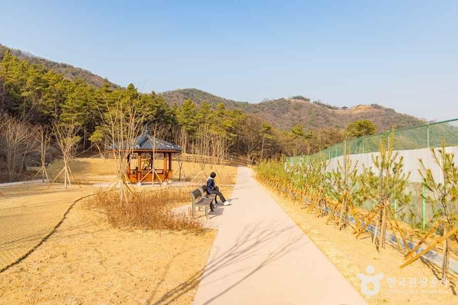 Gyeyang Park