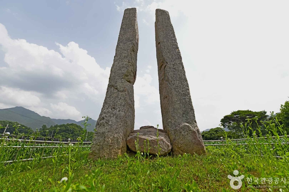 槐山外沙里幢竿支柱