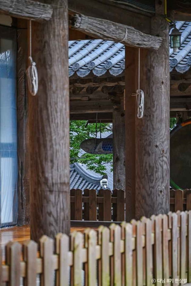 Dongseong-ro Street 7