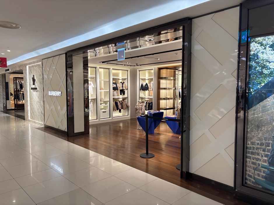 博柏利童装 乐天百货 釜山总店